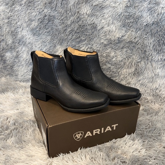 🤠🛍️Ariat Men's; Booker Ultra Square Toe Western Boot🤠🛍️ - Picture 1 of 17